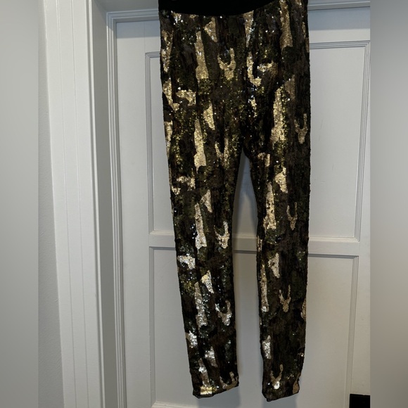 BCBG MaxAzria 
sequin leggings
Mid-rise - Picture 9 of 10